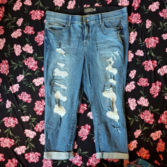 Torrid Crop Bombshell Straight Premium Stretch Distressed High Rise Jean 20 NWOT - Picture 2 of 11